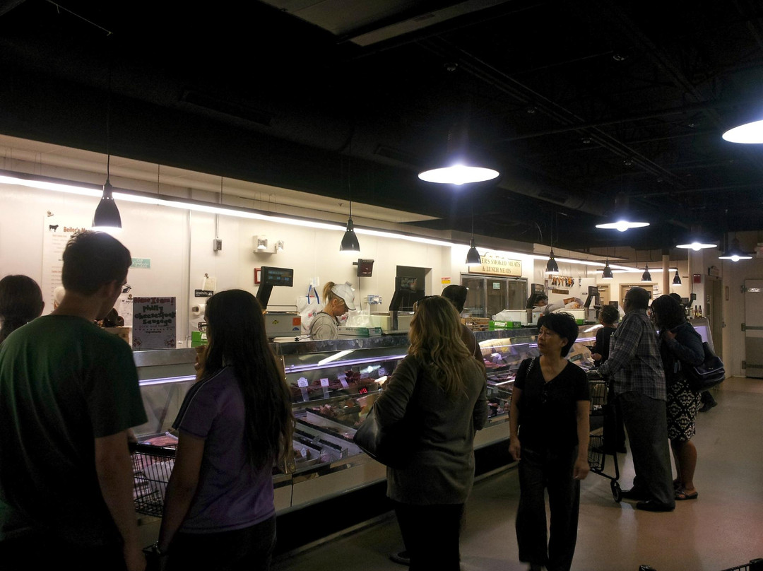 Dutch Country Farmers Market-Laurel必去景点