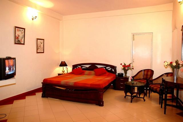 Hotel Himland West主图