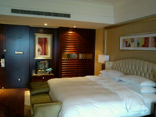 千岛湖滨江希尔顿酒店主图