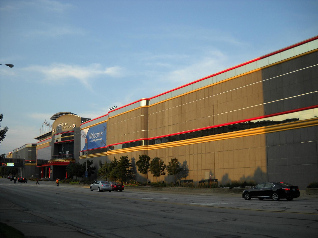 Donald E. Stephens Convention Center-罗斯蒙特必去景点