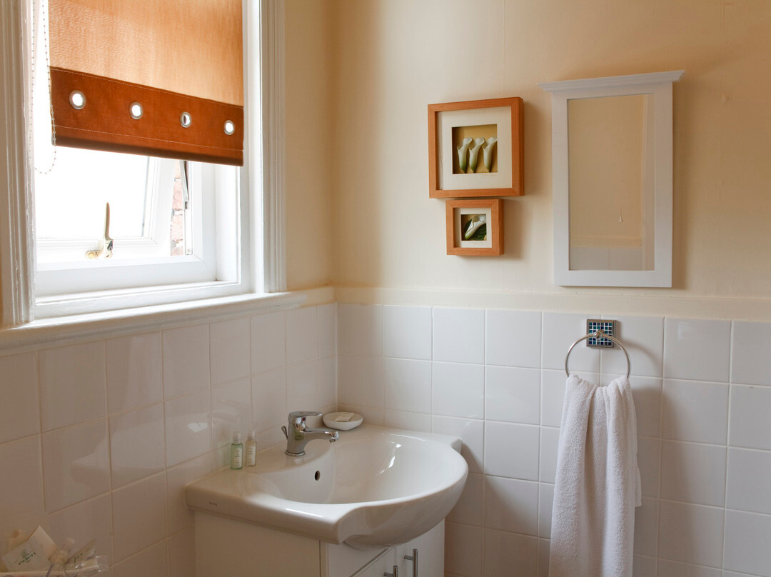 Broadfield Hotel主图