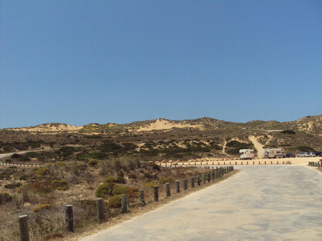 Bordeira Beach景点图片