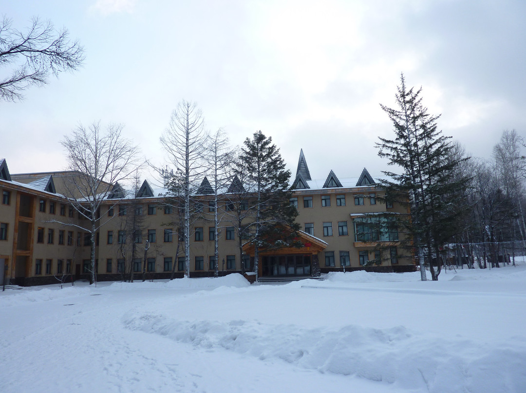 蓝景温泉度假酒店主图