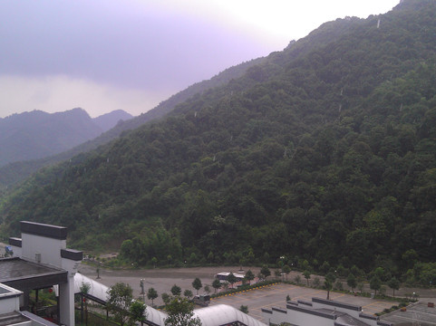 新丰云天海温泉原始森林度假村主图