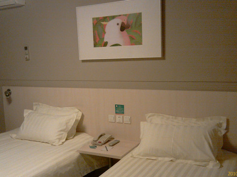 白玉兰酒店（西安明城墙长乐门地铁站店）主图