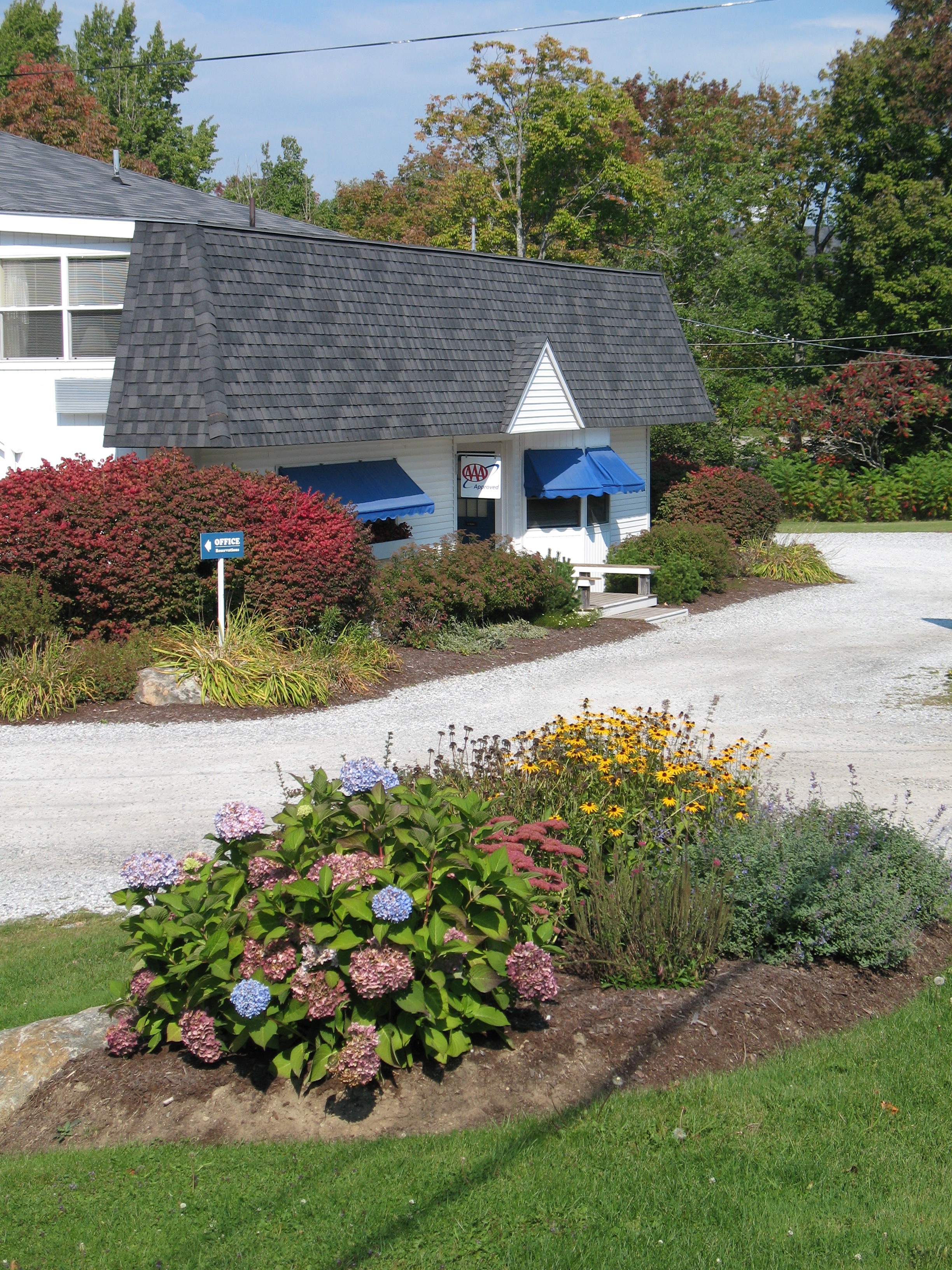 Schooner Bay Inn-官方