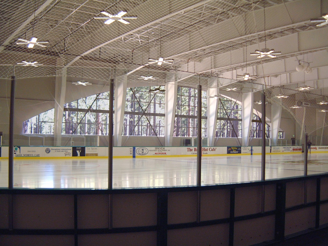 South Lake Tahoe Ice Arena-南太浩湖必去景点