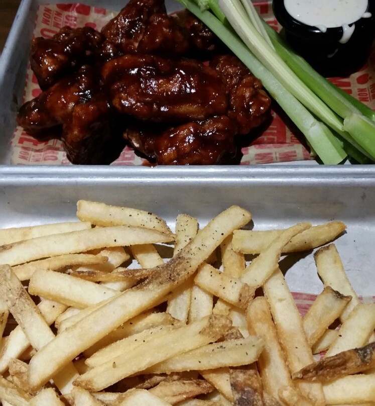 APPLEBEE'S DES MOINES-JORDAN CREEK