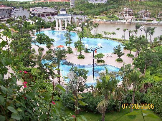 清远金沙湖畔酒店主图