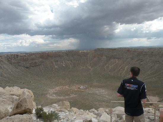 巴林杰陨石坑-温斯洛必去景点