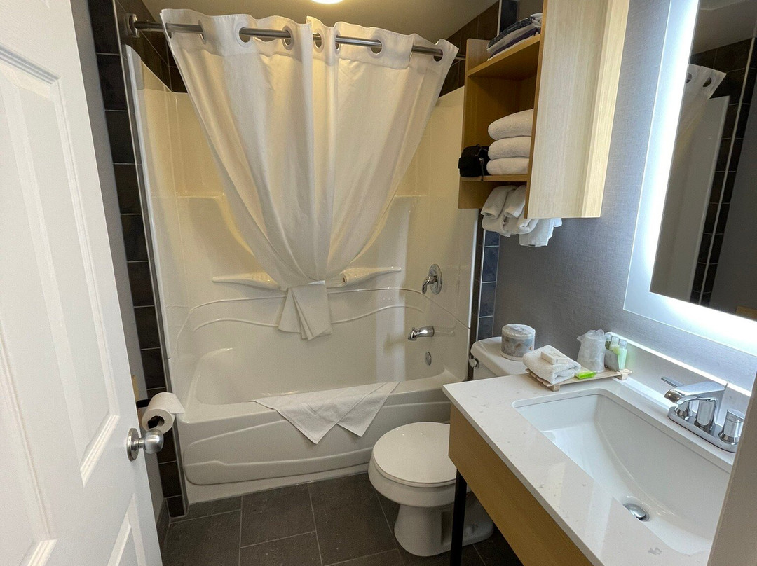 罗布森山酒店主图