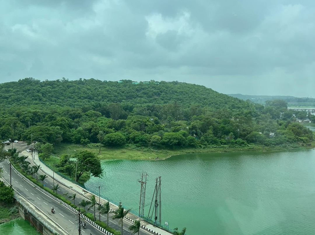 Taj Lakefront Bhopal主图
