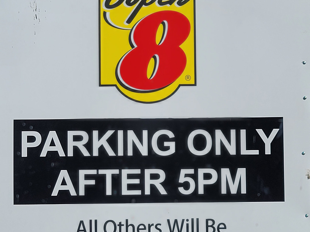 Super 8 by Wyndham Belgrade/Bozeman Airport主图