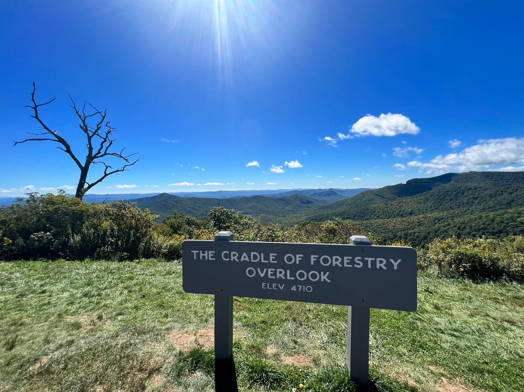 Asheville Hiking Tours-阿什维尔必去景点