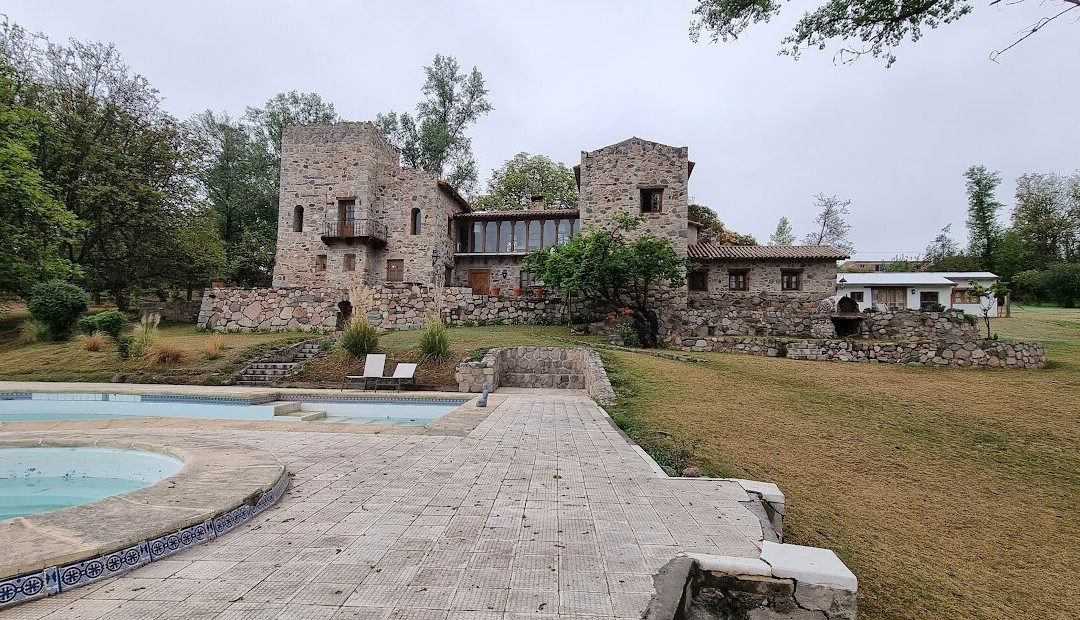 Castillo de Piedra主图