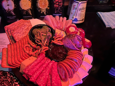 Men of Steel-奥克兰中心地区必去景点