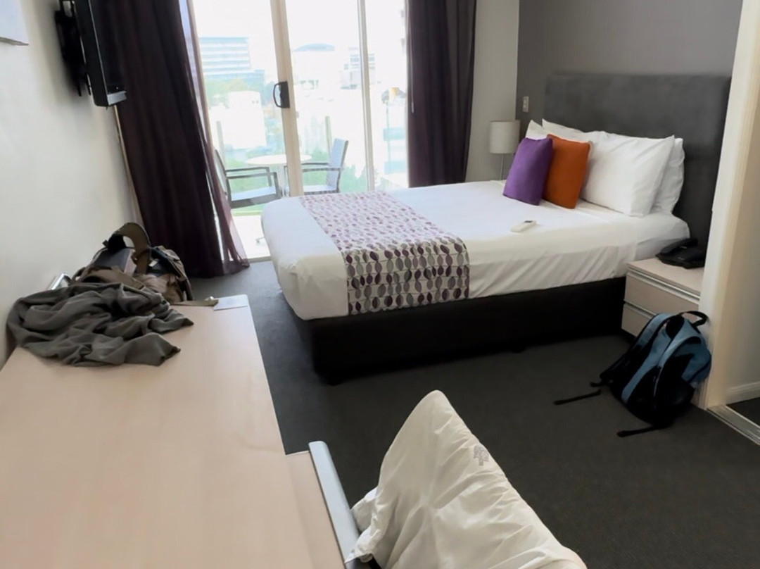 奎伊斯市雷吉斯公园酒店主图