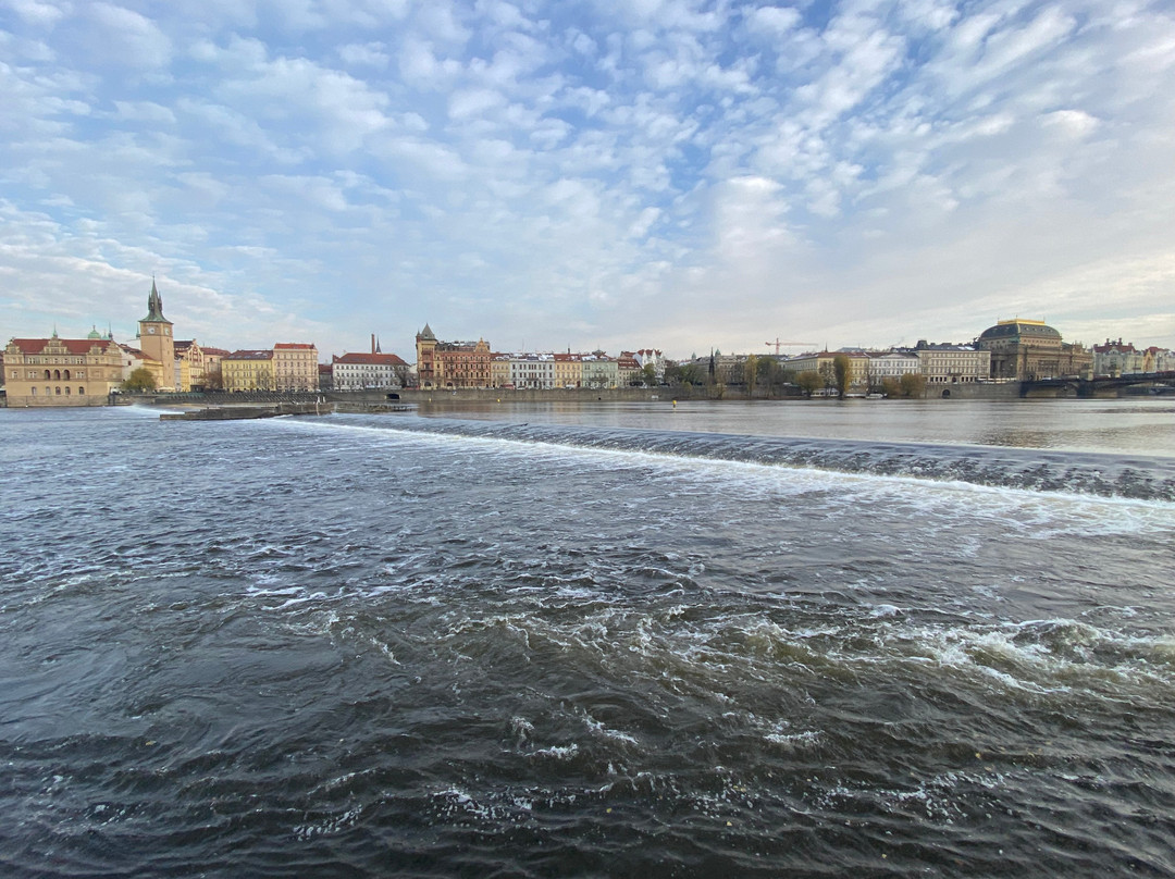 Vltava Cruise Boat-布拉格必去景点