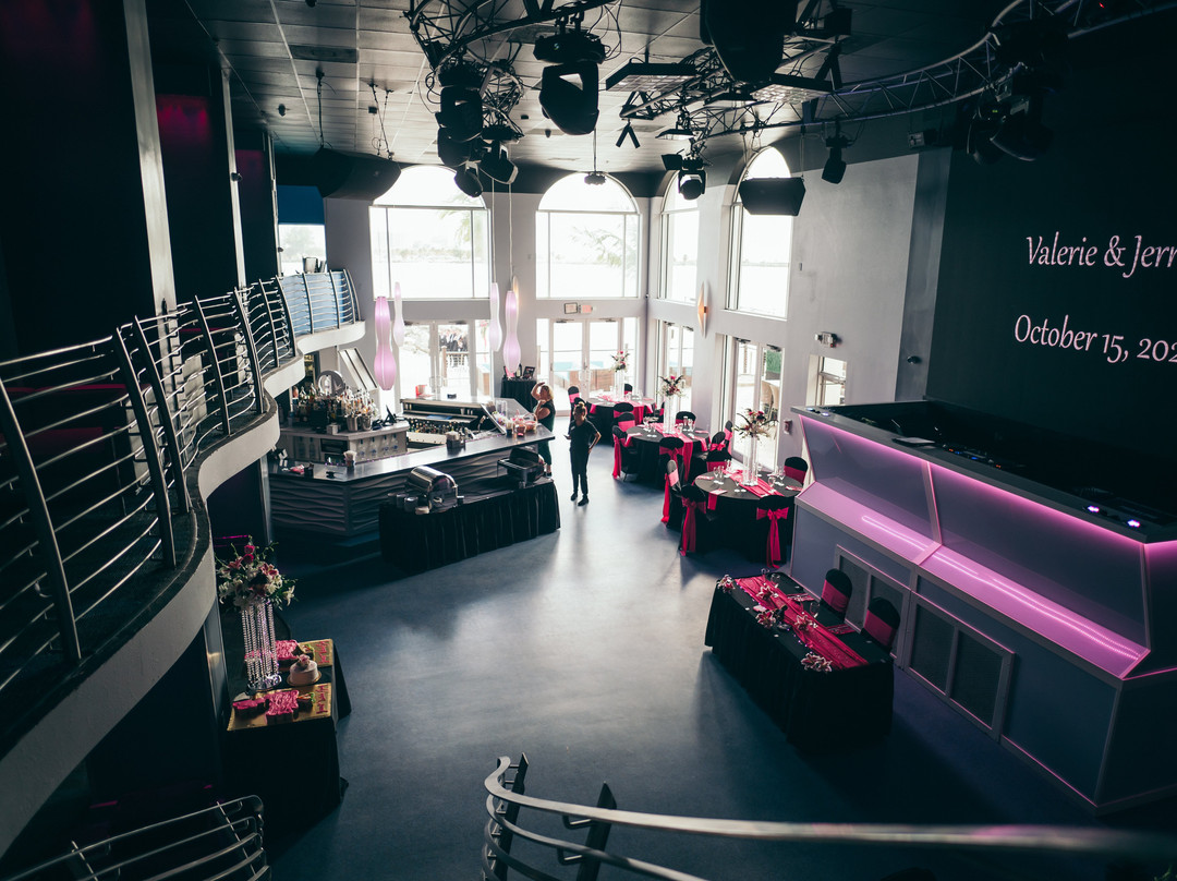 Shephard's Beach Resort主图