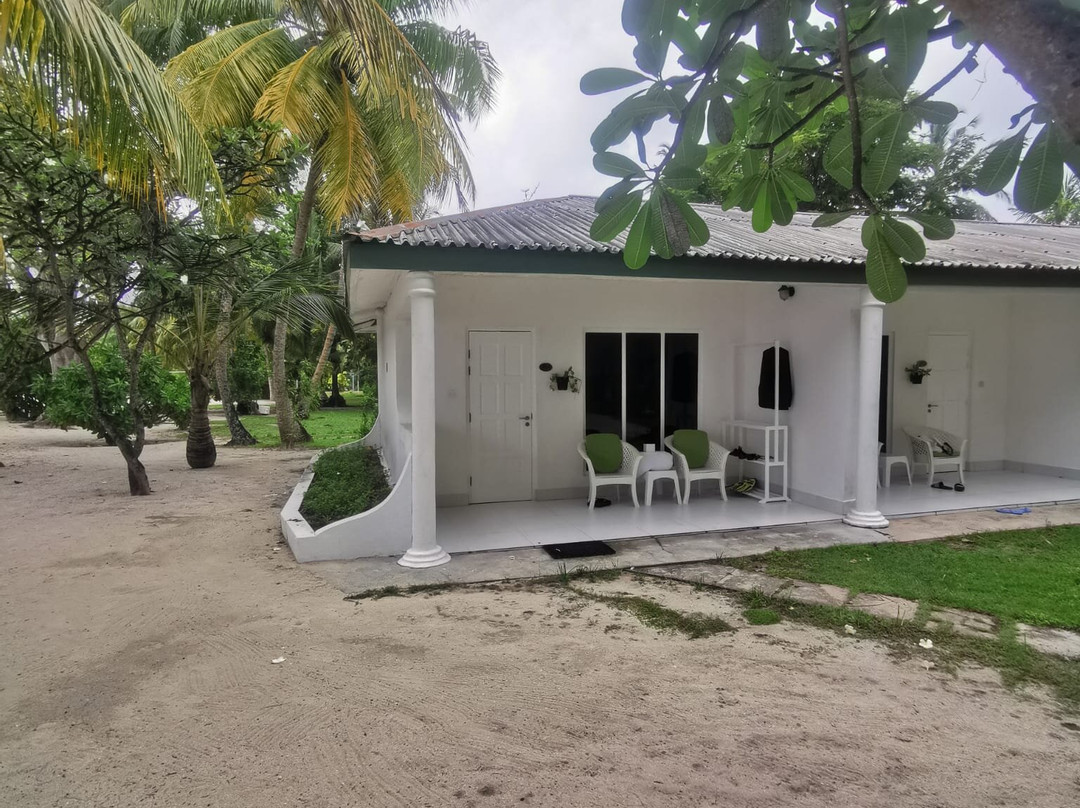 赤道村酒店主图