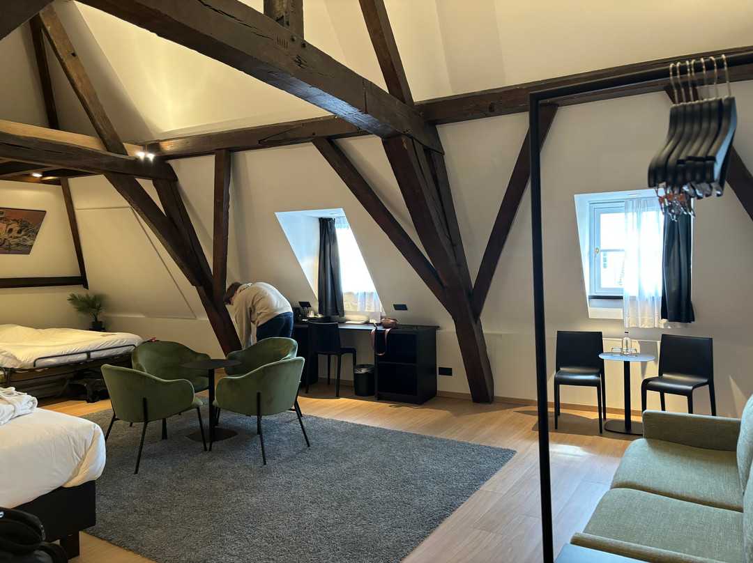 漫画艺术酒店主图