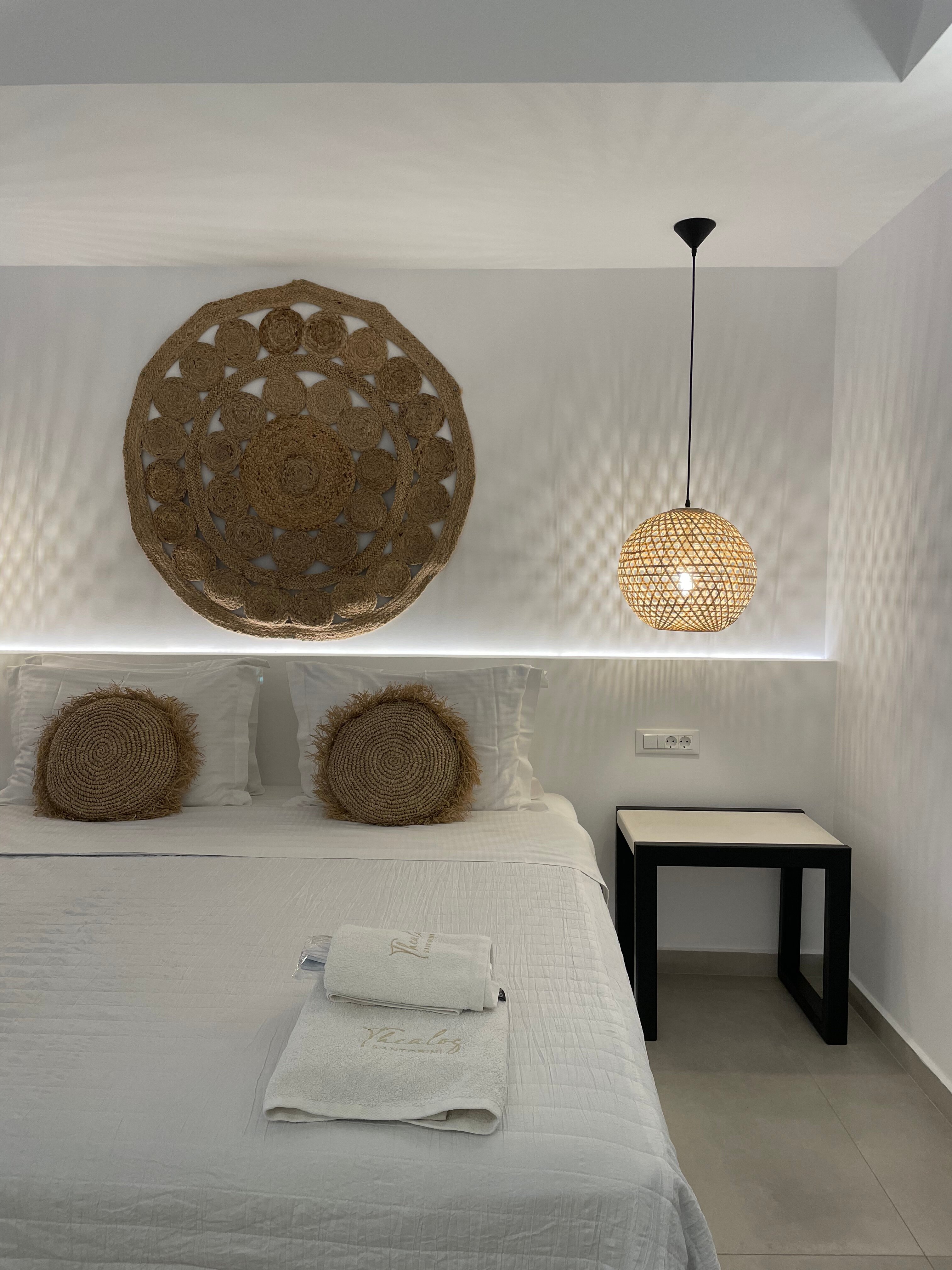 Thealos Santorini-官方