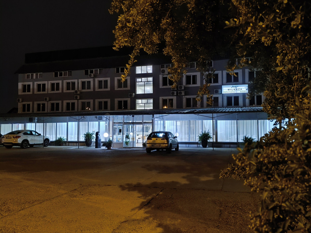 Cenej旅游攻略图片