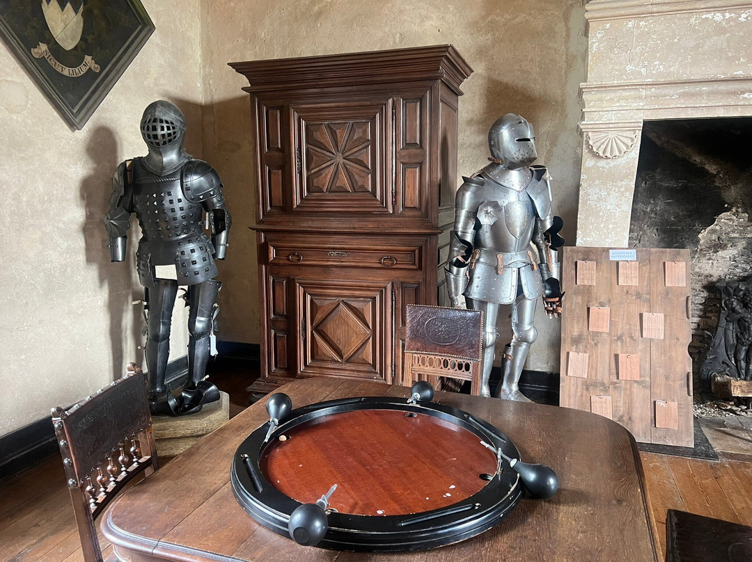 Château de Bridoire景点图片