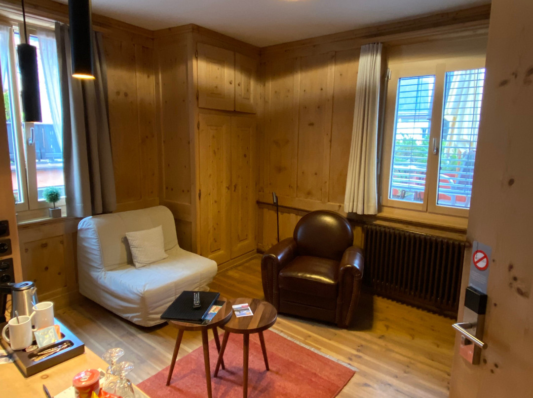 特劳贝酒店主图