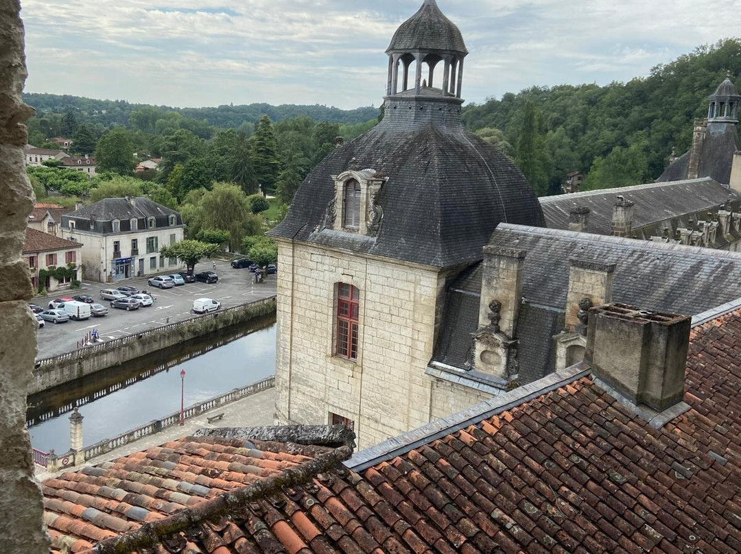 Abbatiale Saint-Pierre-Brantome en Perigord City必去景点