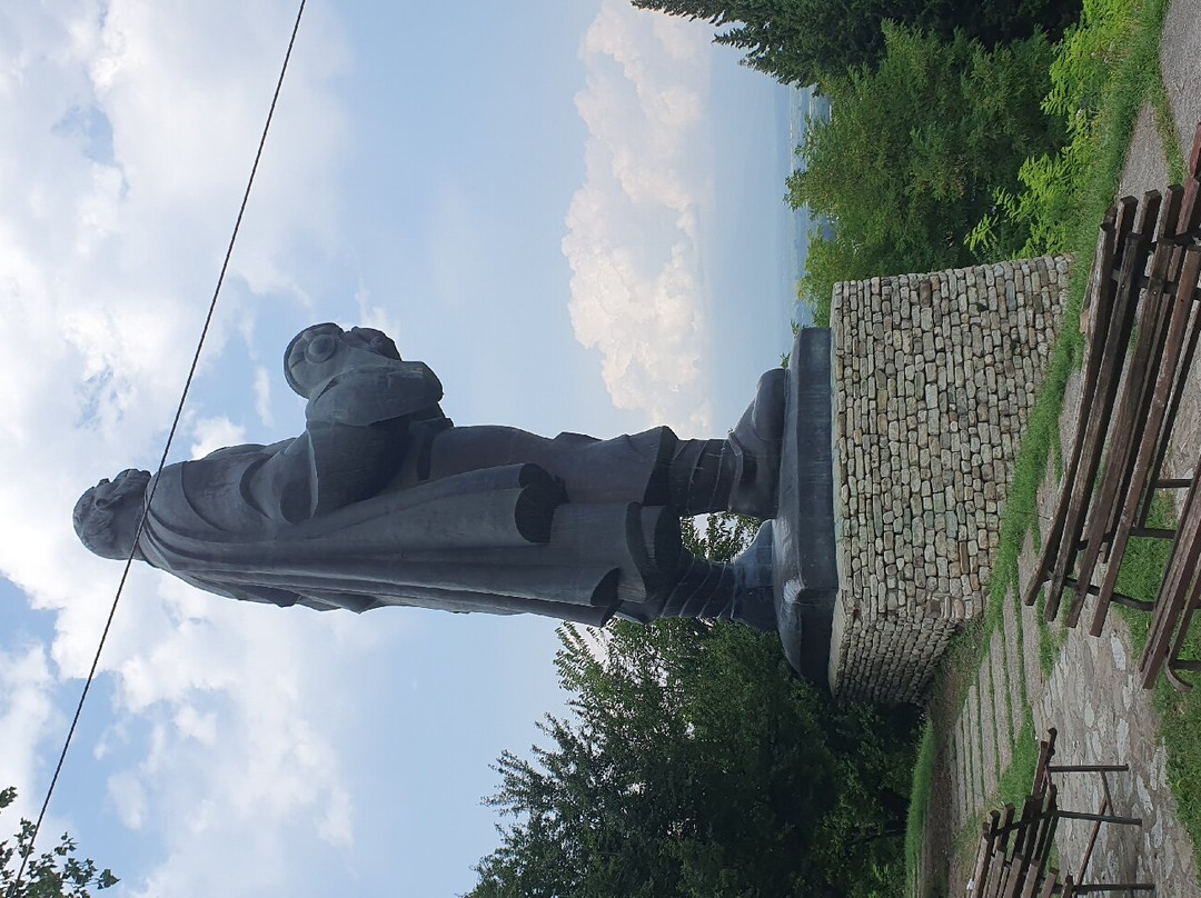 Monument Father of the Soldier景点图片