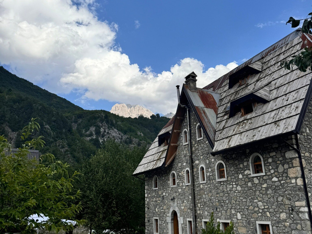 Villa Gjecaj Guesthouse and Restaurant主图