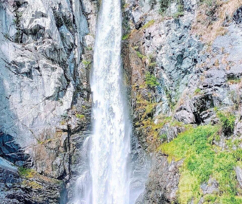 Cascata di Isollaz景点图片