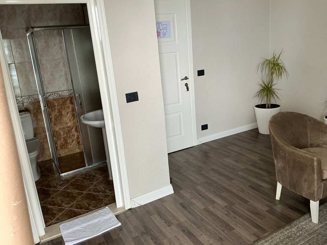 Majestic Hotel主图