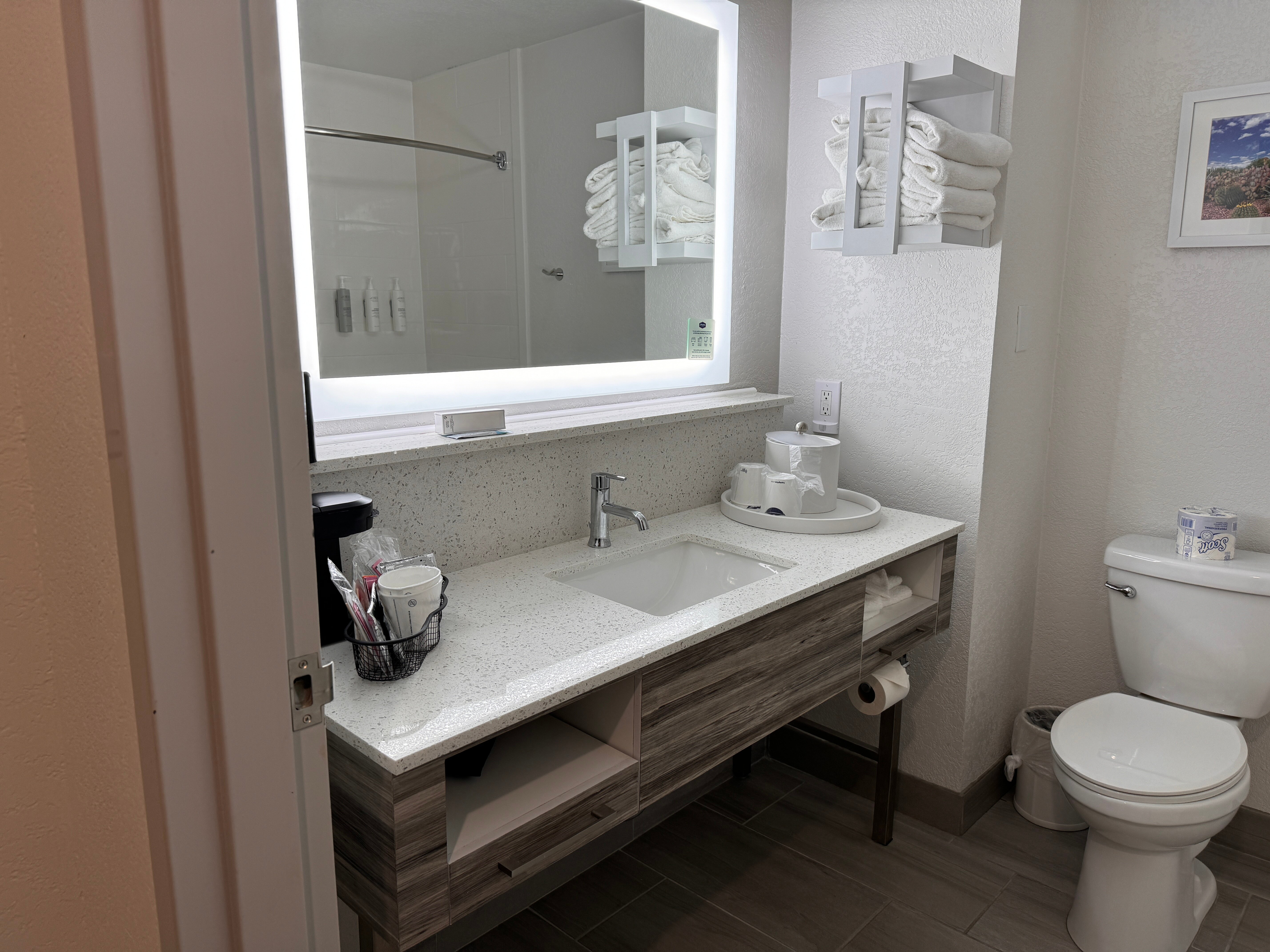 Hampton Inn Kerrville-浴室