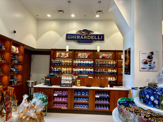 Ghirardelli Chocolate Shop-芝加哥必去景点