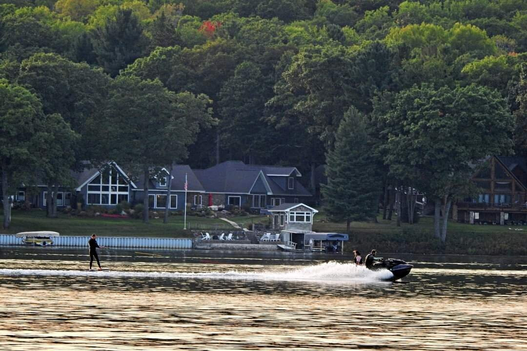 Otsego Lake State Park景点图片