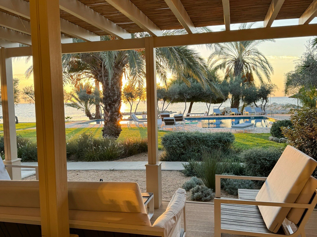 Elya Beach Luxury Suites主图