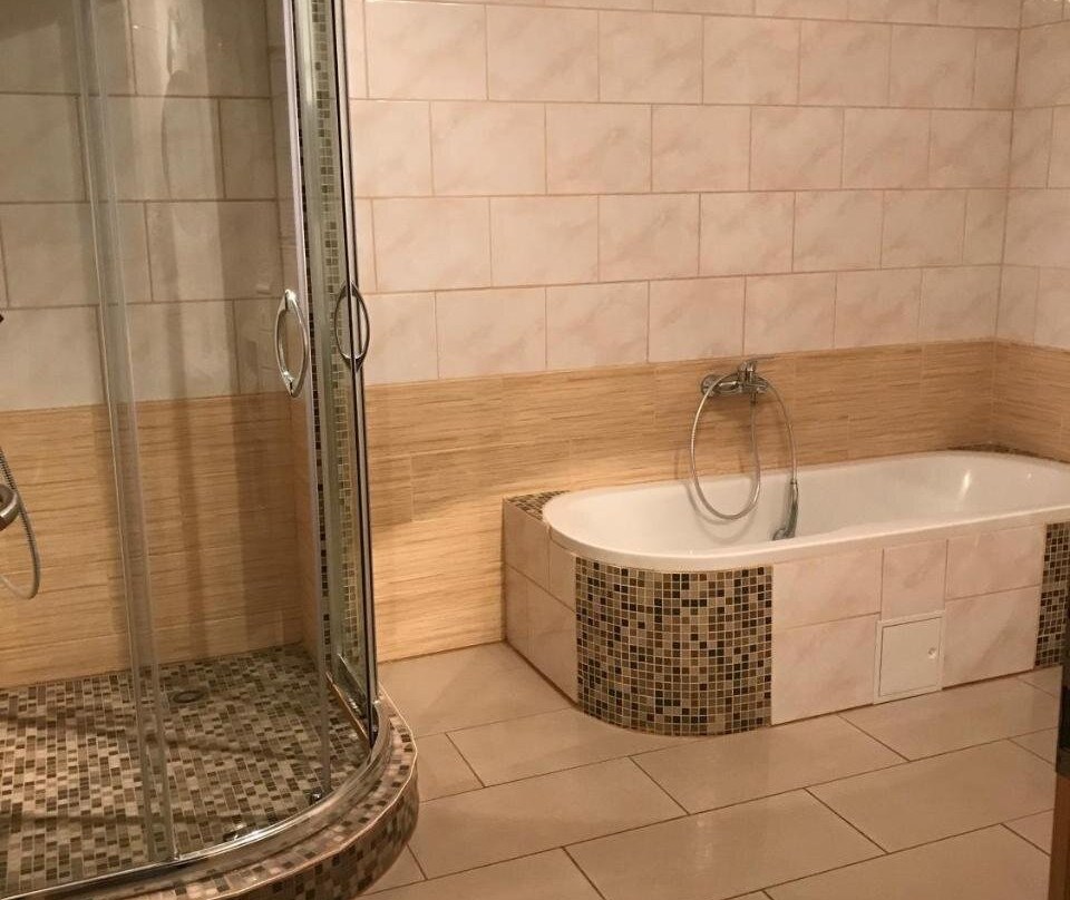 Panoramhof Holly主图