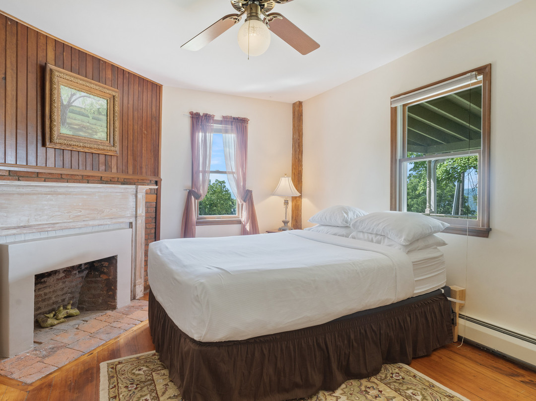 The Lodge at Grist Iron主图