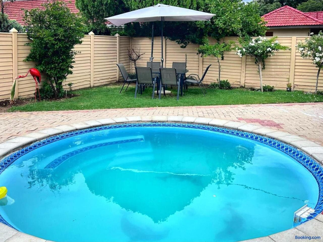 Butrin Guest House主图