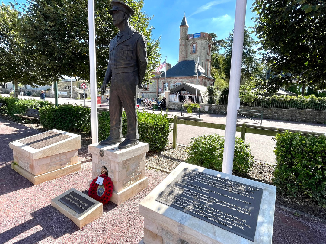 General Eisenhower Statue景点图片