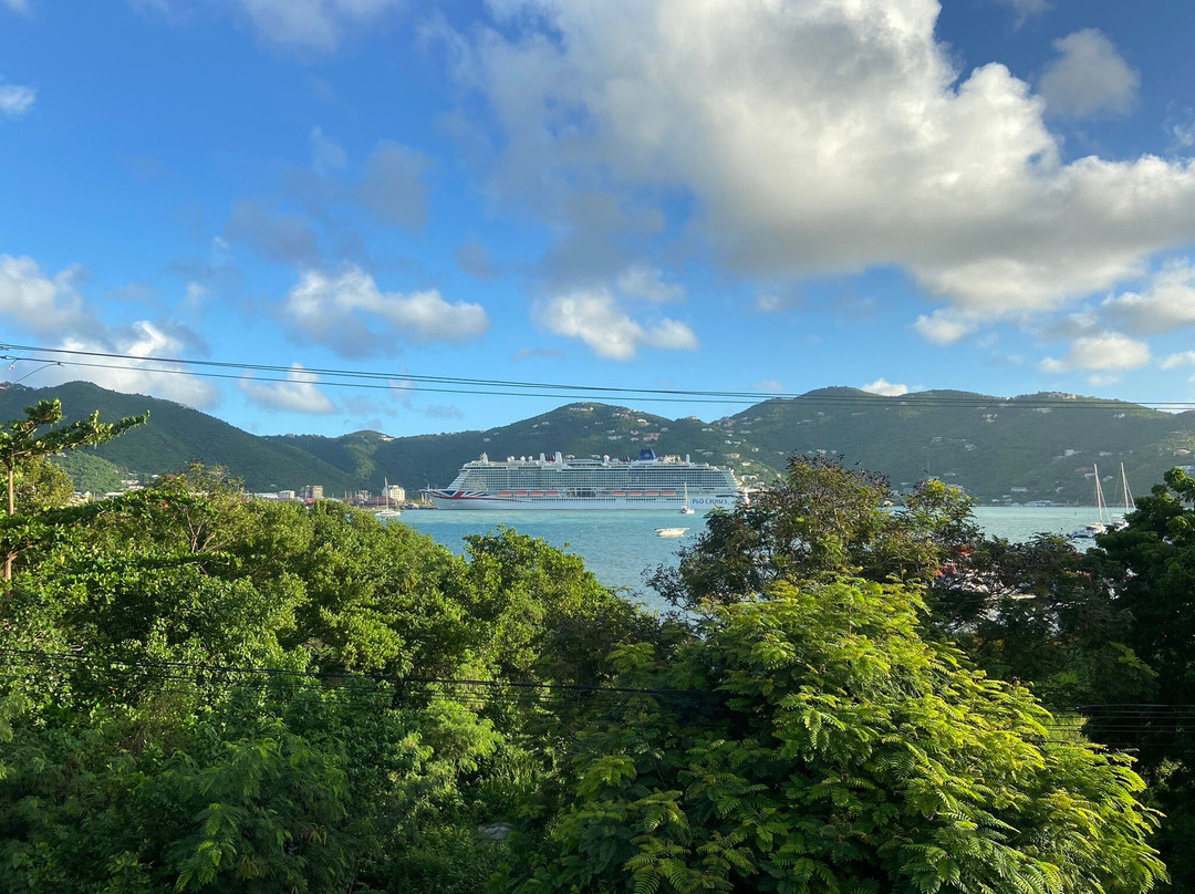 Sea View Hotel主图