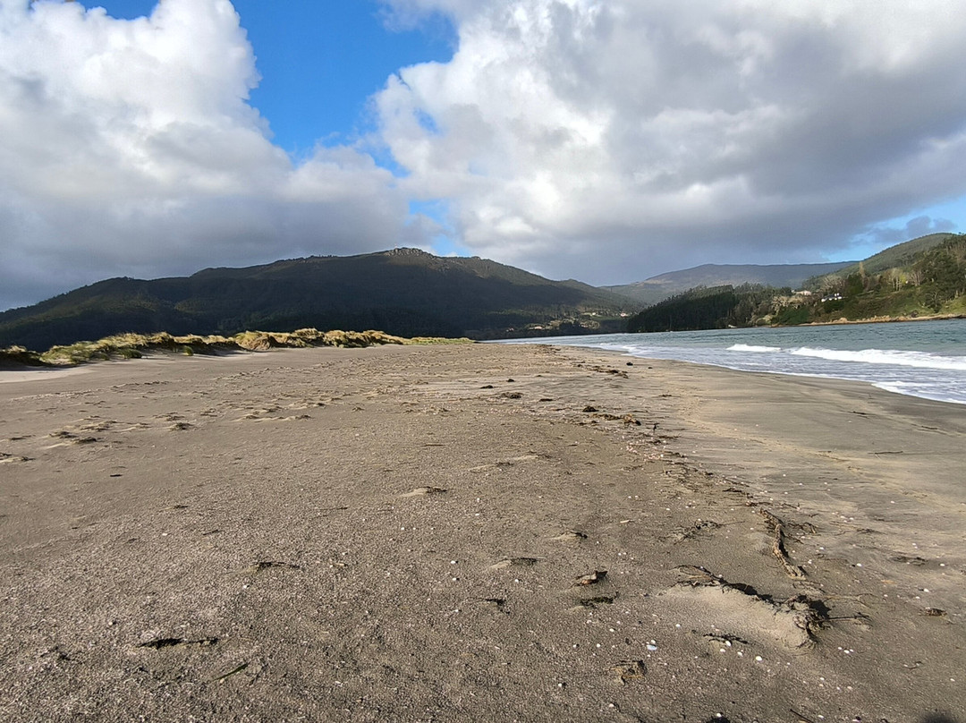 Praia de Morouzos景点图片