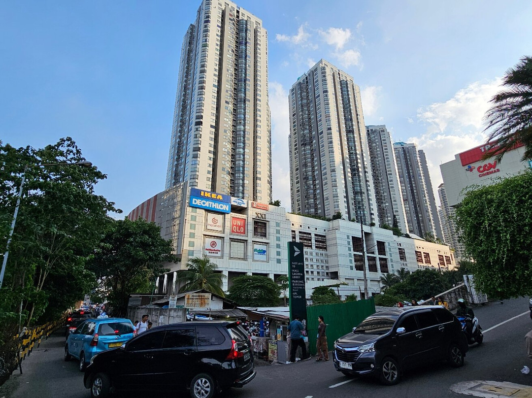 兰花园百货公司-雅加达必去景点