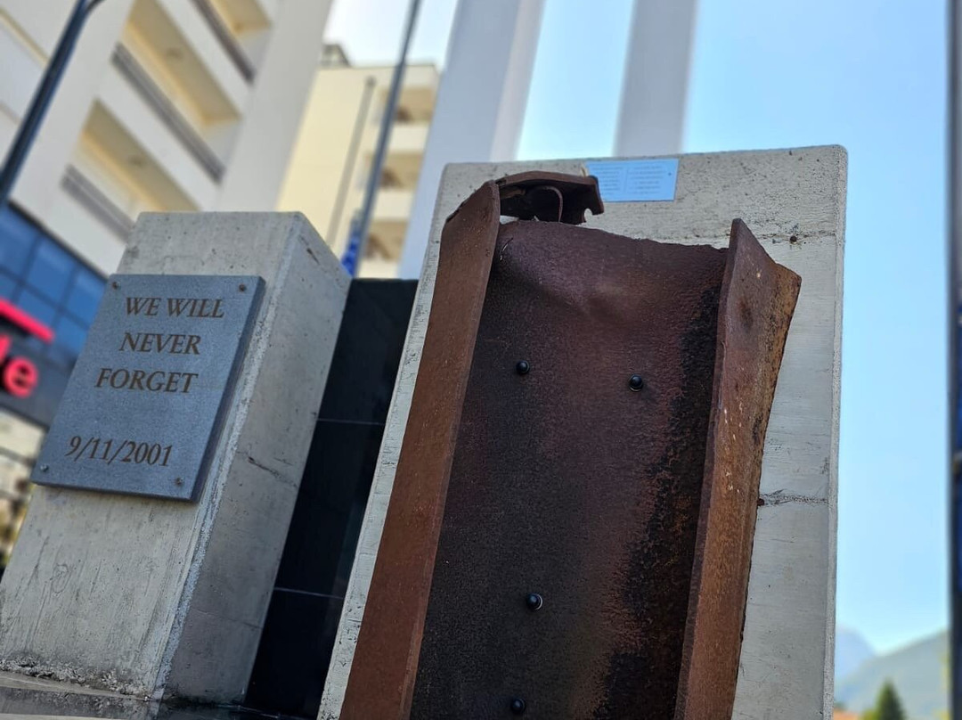 9/11 Memorial In Peja-Pejë必去景点