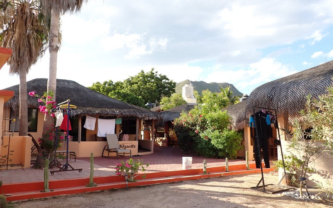 Cabo Pulmo Sports Center Bungalows主图