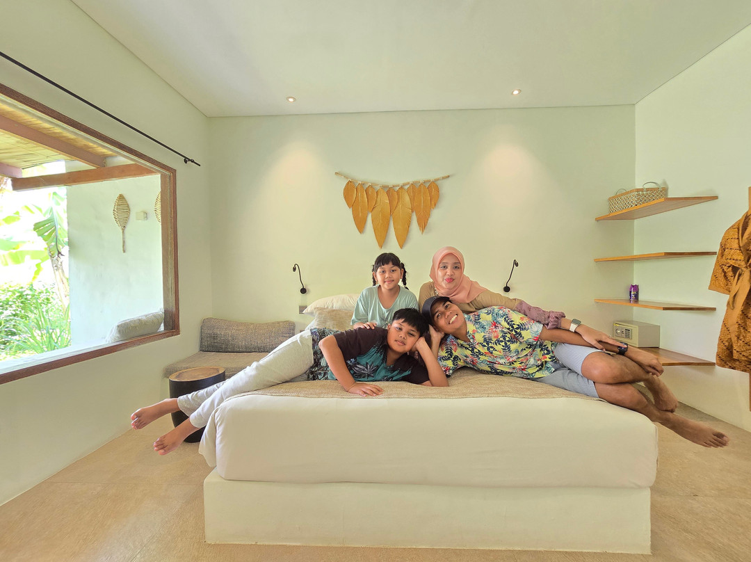 Amber Lombok Beach Resort主图