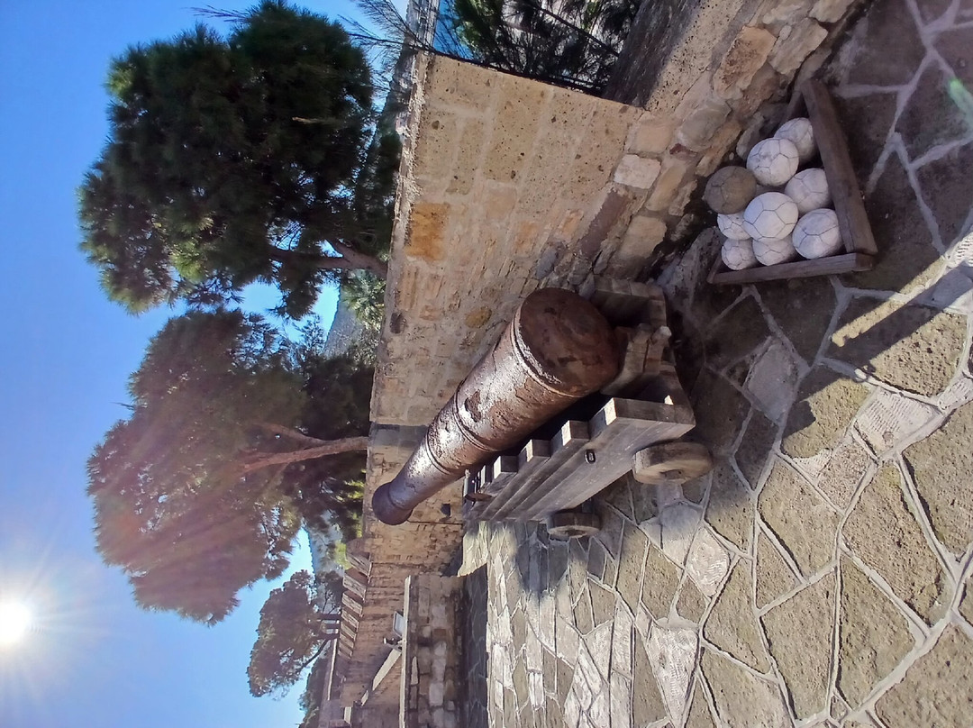 Cesme Castle景点图片