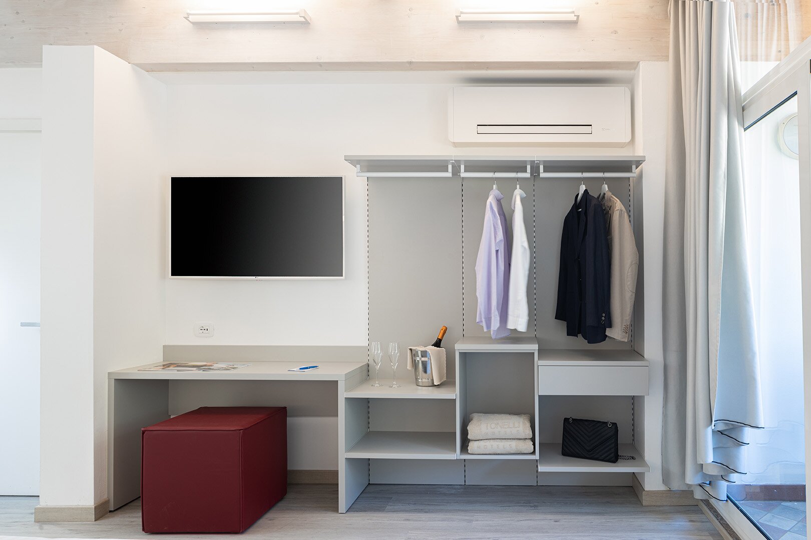 Hotel Continental - TonelliHotels-客卧